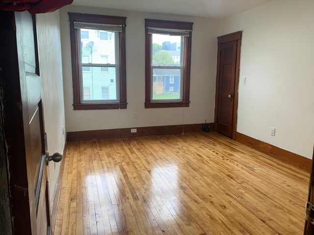 27 Granby Rd 2, Worcester, MA 01604
