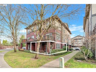 22828 Sw FOREST CREEK Dr 100, Sherwood, OR 97140