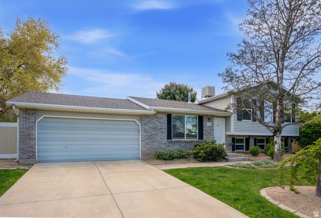 2146 E NEWCASTLE DR, Sandy, UT 84093