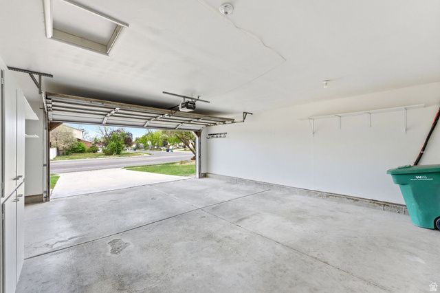 2146 E NEWCASTLE DR, Sandy, UT 84093