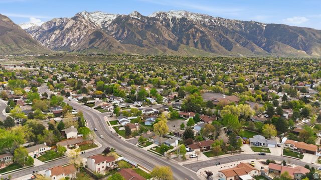 2146 E NEWCASTLE DR, Sandy, UT 84093