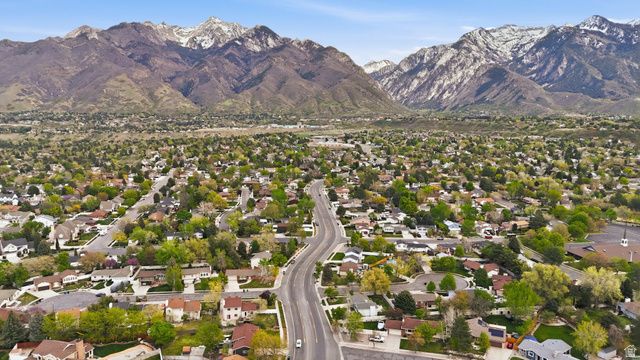 2146 E NEWCASTLE DR, Sandy, UT 84093