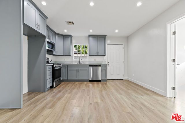 10823 Cantara Street, Sun Valley (los Angeles), CA 91352