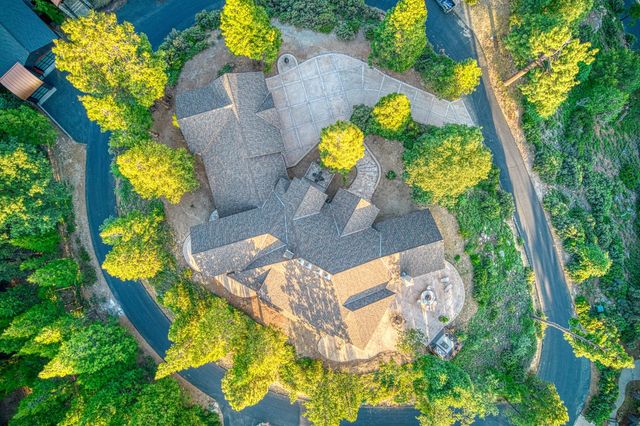 42555 Bretz Point Lane, Shaver Lake, CA 93664