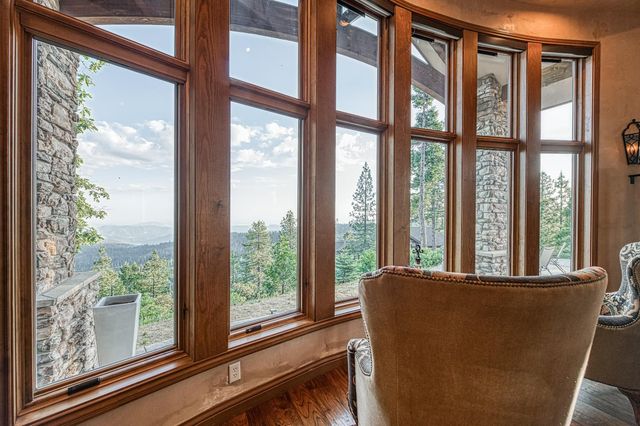 42555 Bretz Point Lane, Shaver Lake, CA 93664