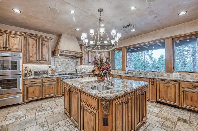 42555 Bretz Point Lane, Shaver Lake, CA 93664