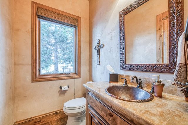 42555 Bretz Point Lane, Shaver Lake, CA 93664