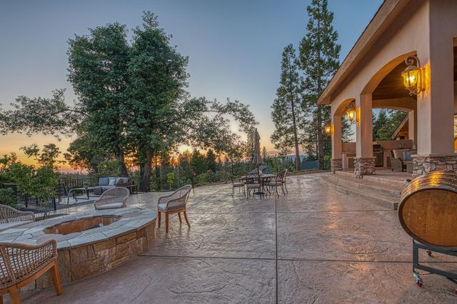 42555 Bretz Point Lane, Shaver Lake, CA 93664