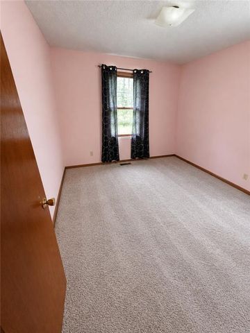 5836 E 99TH Street, Kansas City, MO 64134