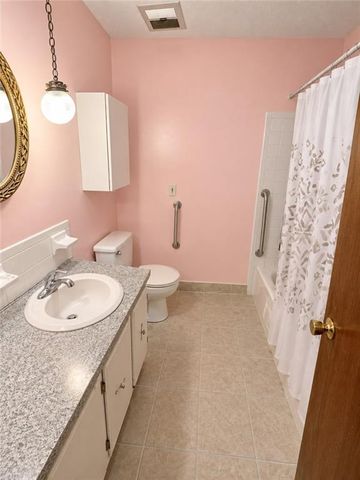 5836 E 99TH Street, Kansas City, MO 64134