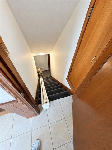 5836 E 99TH Street, Kansas City, MO 64134