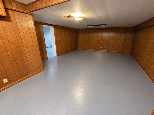 5836 E 99TH Street, Kansas City, MO 64134