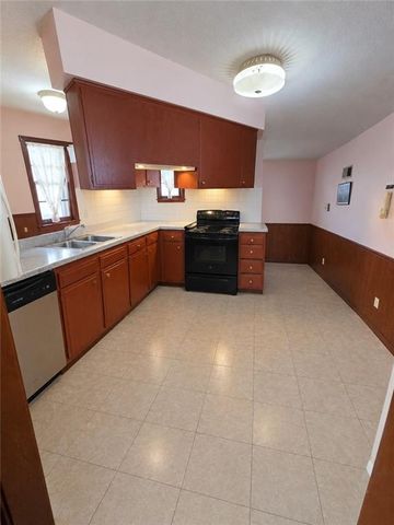 5836 E 99TH Street, Kansas City, MO 64134