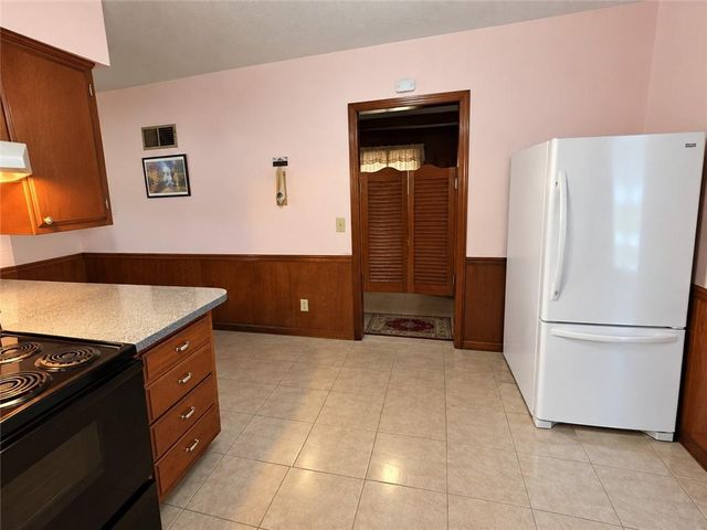 5836 E 99TH Street, Kansas City, MO 64134