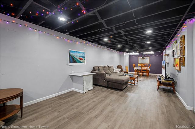 13353 Masonic Boulevard, Warren, MI 48088