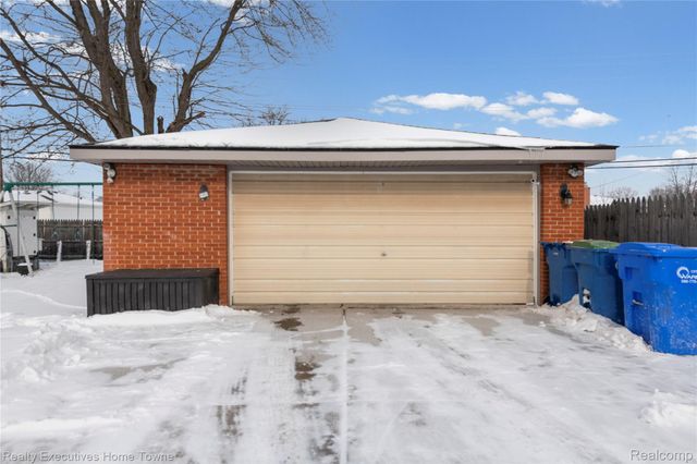 13353 Masonic Boulevard, Warren, MI 48088