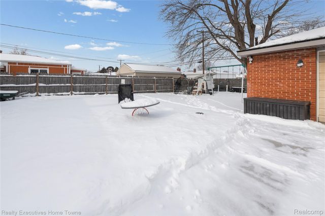 13353 Masonic Boulevard, Warren, MI 48088