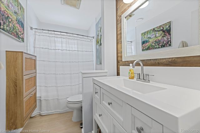 13353 Masonic Boulevard, Warren, MI 48088