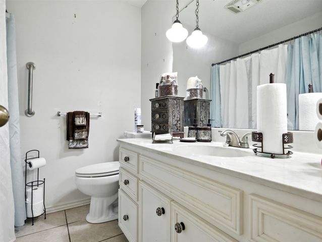 1920 E Tudor Street, Paris, TX 75460