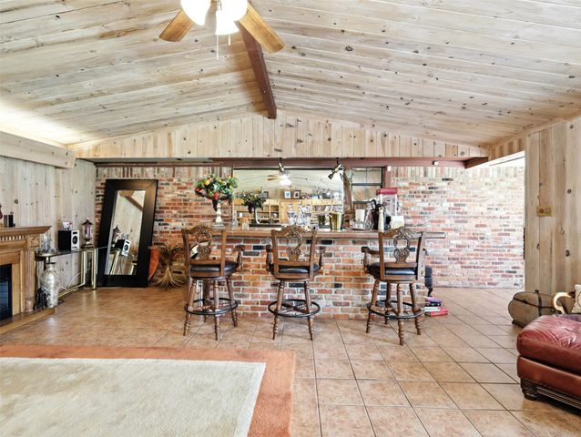 1920 E Tudor Street, Paris, TX 75460