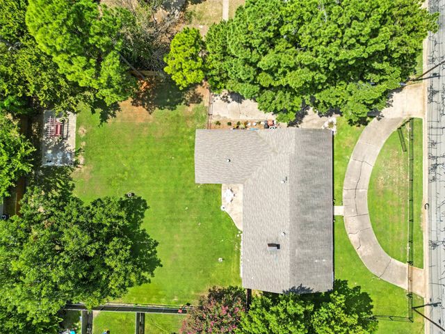 1920 E Tudor Street, Paris, TX 75460