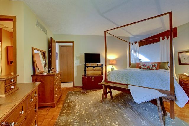 30105 Center Ridge Road G, Westlake, OH 44145