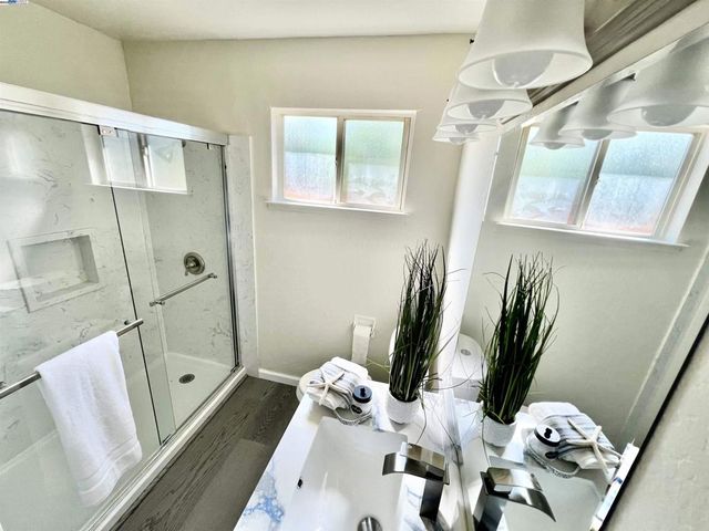 25696 Lander Ave, Hayward, CA 94544