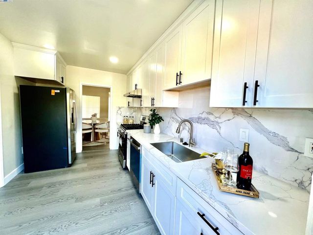 25696 Lander Ave, Hayward, CA 94544
