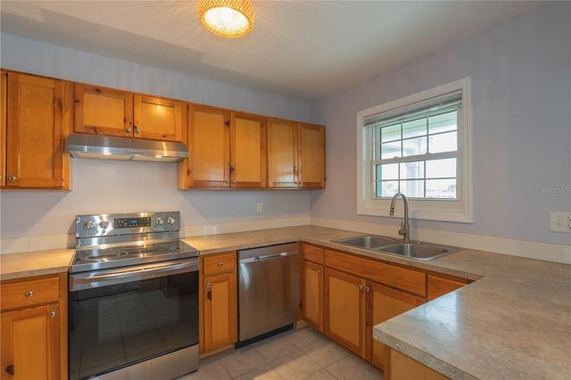 123 SEAHORSE DRIVE SE D, St Petersburg, FL 33705