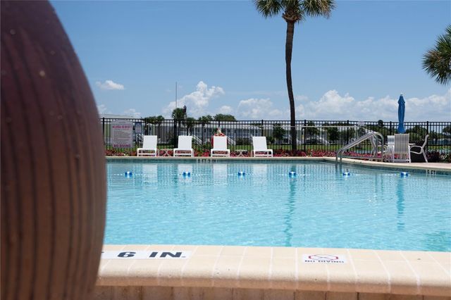 123 SEAHORSE DRIVE SE D, St Petersburg, FL 33705