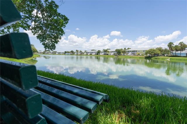 123 SEAHORSE DRIVE SE D, St Petersburg, FL 33705
