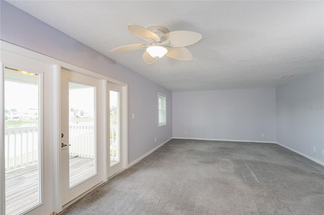 123 SEAHORSE DRIVE SE D, St Petersburg, FL 33705