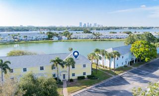 123 SEAHORSE DRIVE SE D, St Petersburg, FL 33705