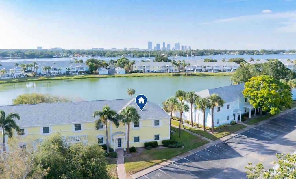 123 SEAHORSE DRIVE SE D, St Petersburg, FL 33705