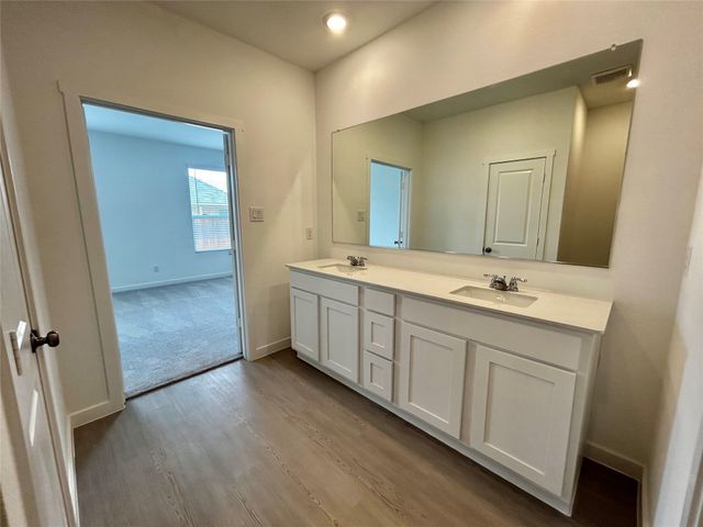 326 Sedalia Trail, Justin, TX 76247