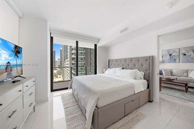 1300 S Miami Avenue 2110, Miami, FL 33130