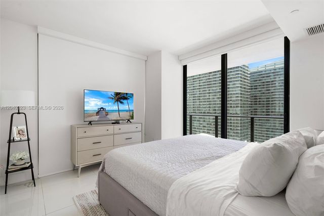 1300 S Miami Avenue 2110, Miami, FL 33130