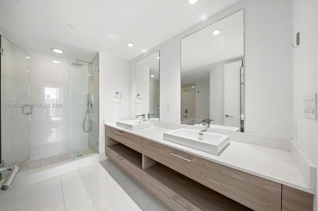1300 S Miami Avenue 2110, Miami, FL 33130