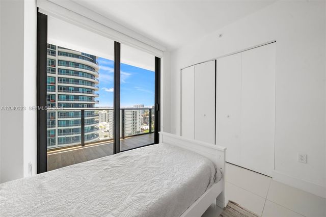 1300 S Miami Avenue 2110, Miami, FL 33130
