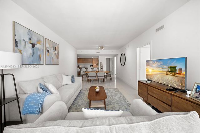 1300 S Miami Avenue 2110, Miami, FL 33130