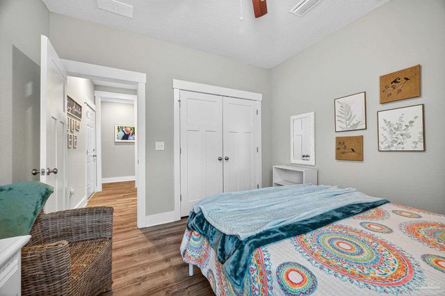 6608 Covington Cir, Pensacola, FL 32526