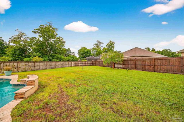 6608 Covington Cir, Pensacola, FL 32526