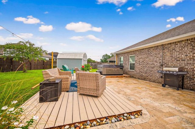 6608 Covington Cir, Pensacola, FL 32526
