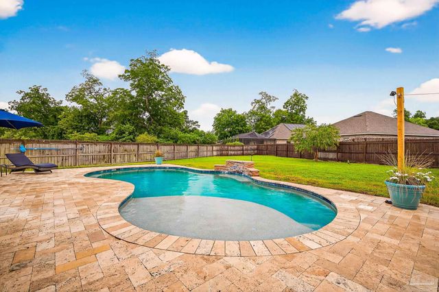 6608 Covington Cir, Pensacola, FL 32526