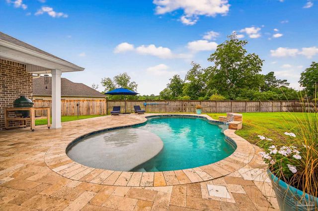 6608 Covington Cir, Pensacola, FL 32526