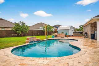 6608 Covington Cir, Pensacola, FL 32526