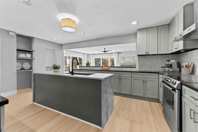 1740 S ORANGE AVENUE, Sarasota, FL 34239