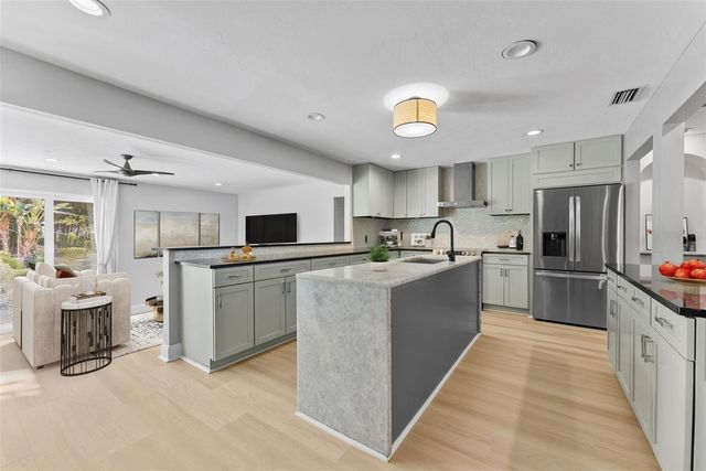 1740 S ORANGE AVENUE, Sarasota, FL 34239