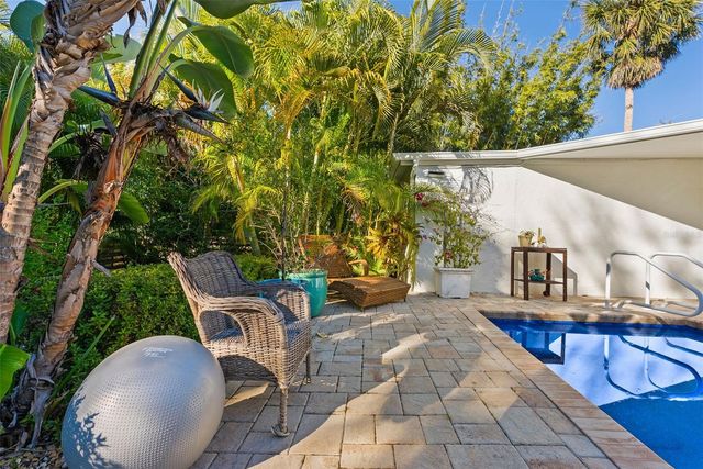 1740 S ORANGE AVENUE, Sarasota, FL 34239