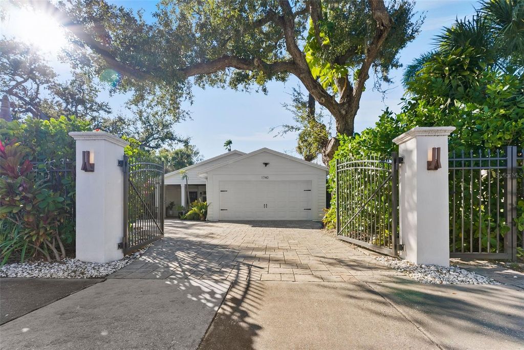 1740 S ORANGE AVENUE, Sarasota, FL 34239